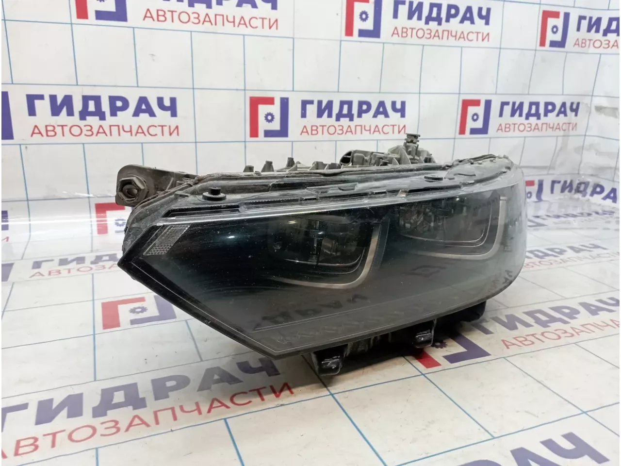 Фара левая Volkswagen Passat (B8) 3G1941773D